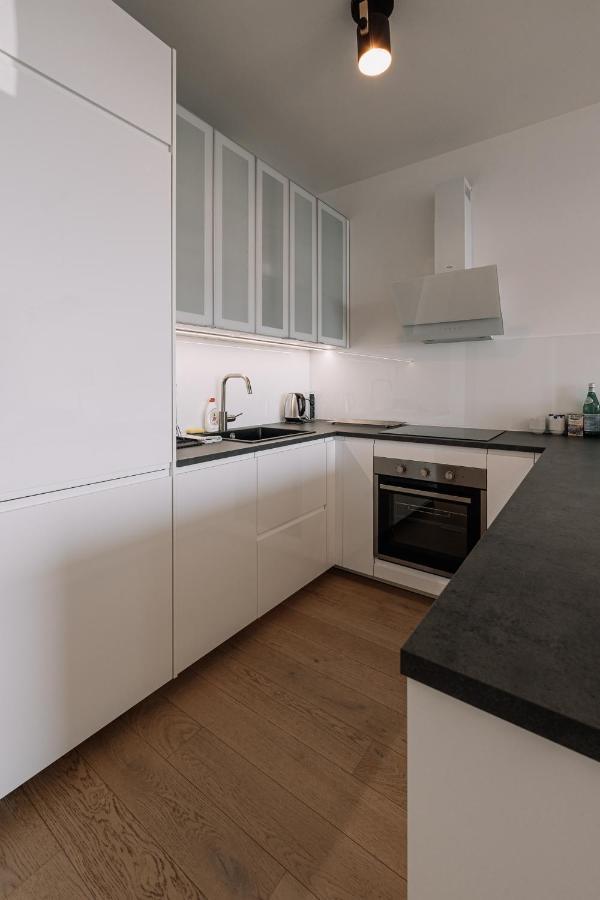 Skau Blue Residence In Sky Park 21 Floor 2 Tower Panoramic View Free Parking Pressburg Exterior foto