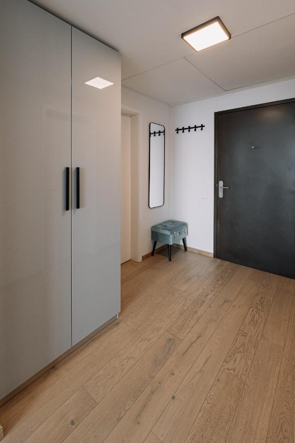 Skau Blue Residence In Sky Park 21 Floor 2 Tower Panoramic View Free Parking Pressburg Exterior foto